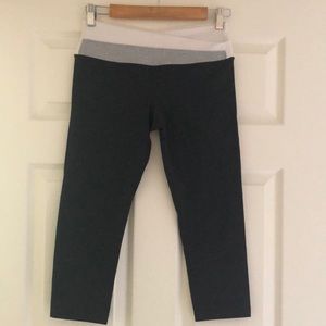 Lululemon criss cross waist crops